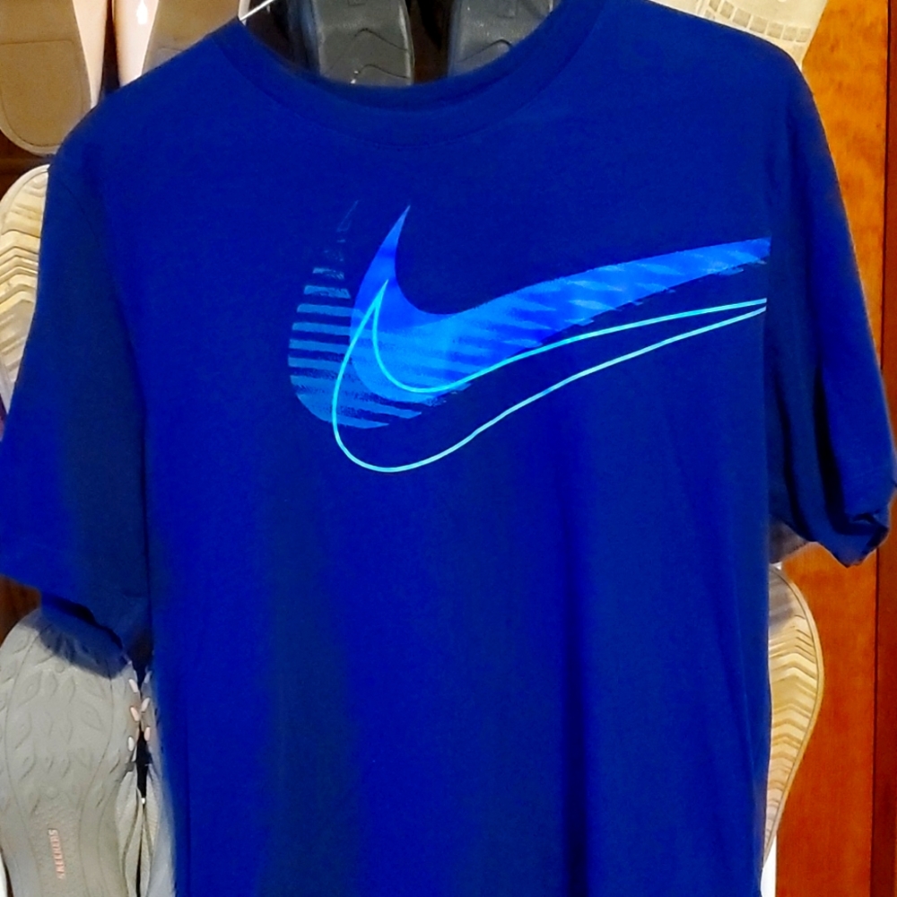 Men's size small Nike Tee Shirt